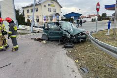xga-karambol-w-brzozowce-pod-tarnowem-kierujacy-suzuki-zderzyl-sie-z-innymi-samochodami-ale-tez-uszkodz-1738593553-1