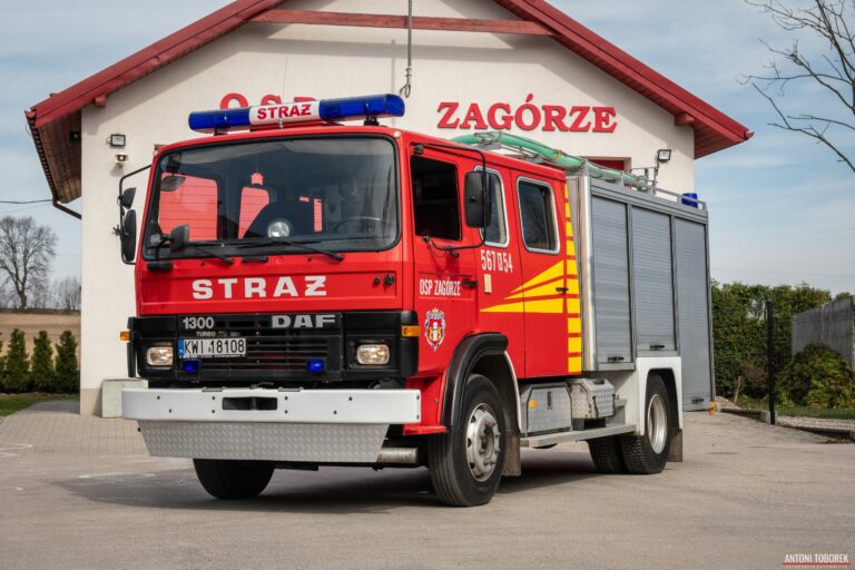 Strażacy z Zagórza przekazali auto do OSP Skoroszyce.