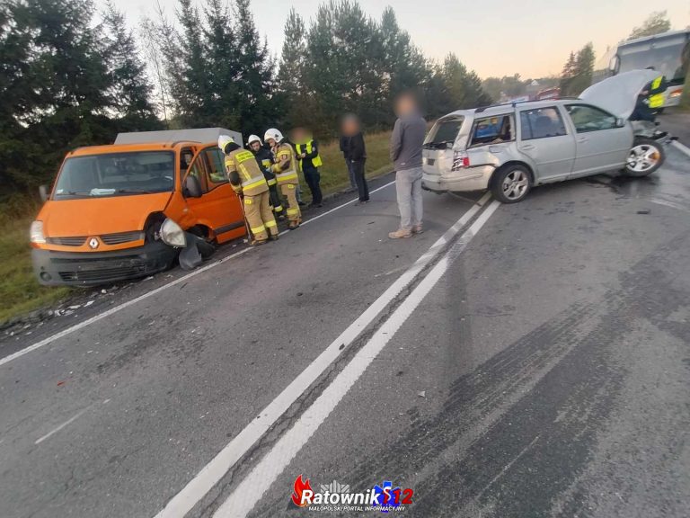 Dwa samochody zderzyły się na DK-28 w Starej Wsi