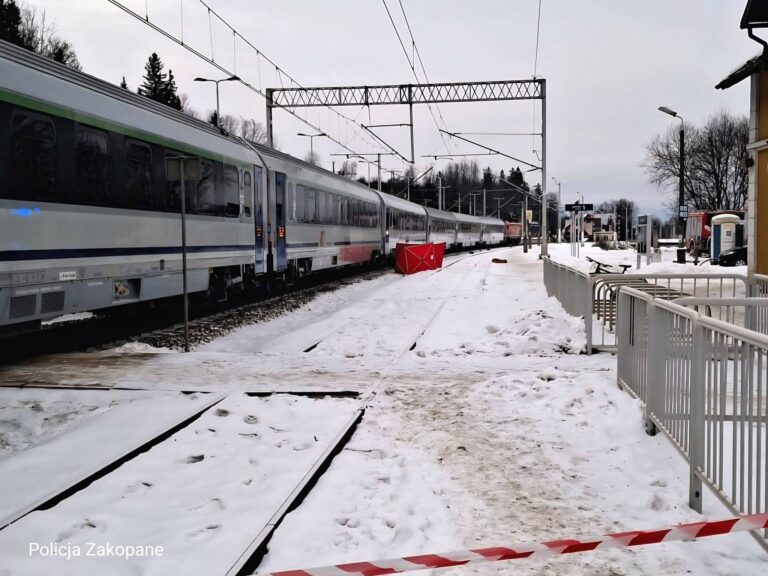 Tragiczny wypadek na stacji kolejowej w Białym Dunajcu – służby prowadzą  czynności wyjaśniające